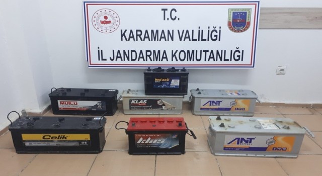Çaldıkları aküleri sosyal medya üzerinden satmaya çalışan 3 kişi yakalandı