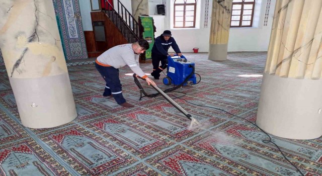Camiler Ramazana hazır