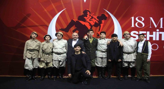 Çanakkale destanı tiyatro oyununda