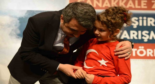 Çanakkale Destanını en iyi anlatan öğrenciler Yıldırımda ödüllendirildi