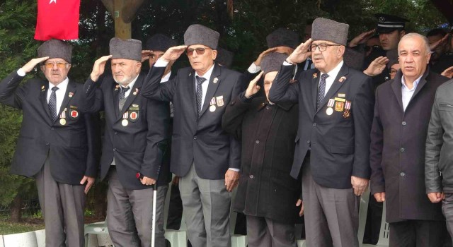 Çanakkale şehitleri Uşakta törenle anıldı