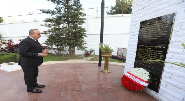 Çavuşoğlu, Kahirede 18 Mart Şehitlerini Anma Günü ve Çanakkale Deniz Zaferi törenine katıldı