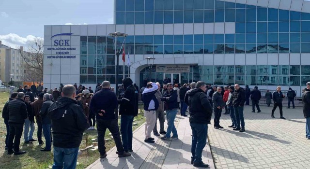Çerkezköyde EYTliler SGKya akın etti