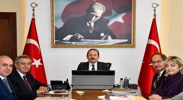 Çeşmeli-Erdemli-Silifke-Taşucu Otoyolunun 2026da tamamlanması planlanıyor