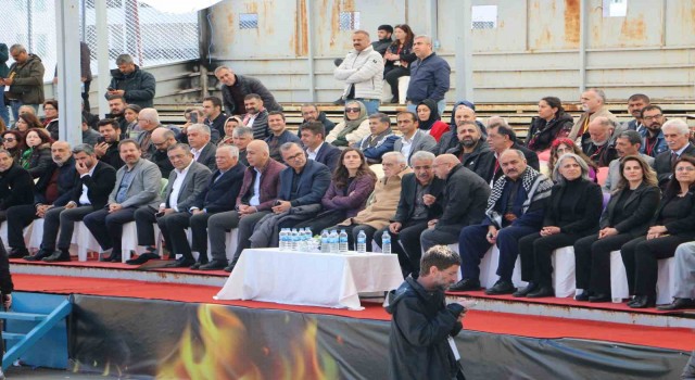 CHPli vekil HDPliler ile Diyarbakırda Nevruz kutlamasına katıldı: Öcalana özgürlük istendi