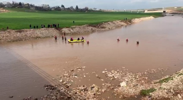 Cırcıp Deresinde kaybolan çocuğu arama çalışmaları 3. gününde devam ediyor