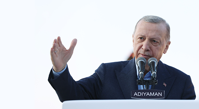 Cumhurbaşkanı Erdoğan: “Bunlar bol keseden atıyor, gelirsem ‘Her şey bedava olacak’ diyor”