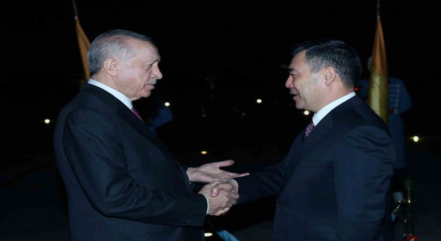 Cumhurbaşkanı Erdoğan, Kırgızistan Cumhurbaşkanı Caparov ile görüştü