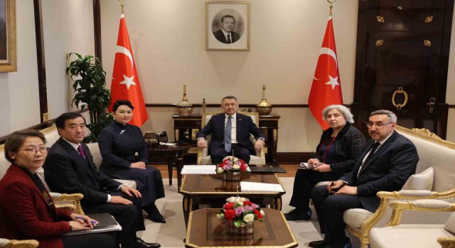 Cumhurbaşkanı Yardımcısı Oktay, Moğolistan Dışişleri Bakanı Batmunkhu kabul etti