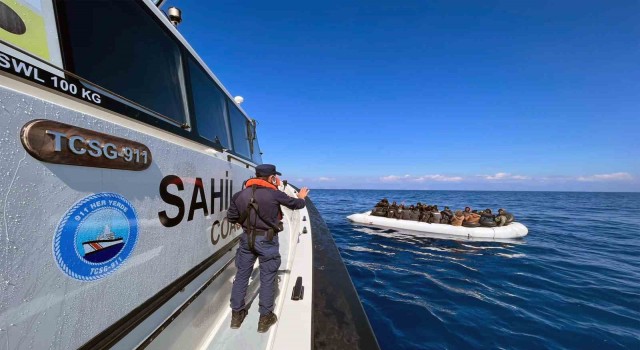 Dalamanda 38 düzensiz göçmen kurtarıldı