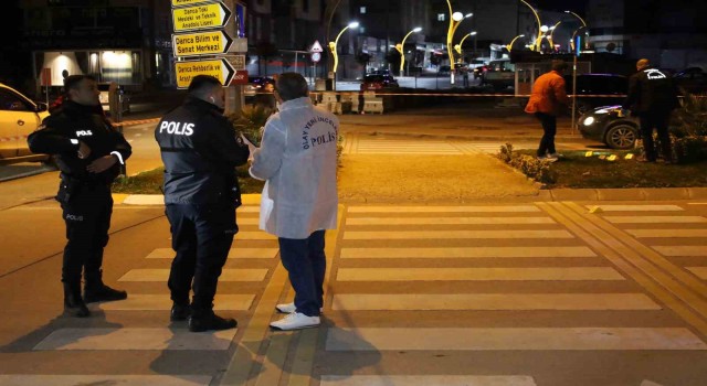 Darıcada silahlı bıçaklı kavga: 3 yaralı