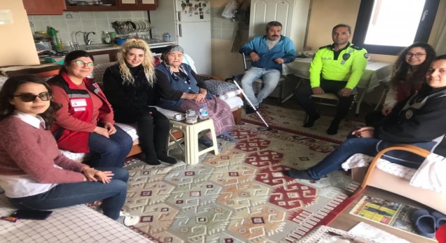 Datçada şehit annesi kadınlar gününde yalnız bırakılmadı