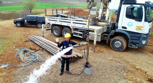 Denizli Büyükşehir Çivrilin yetersiz içme suyuna el attı
