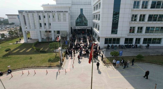 Denizli SGKda EYT yoğunluğu sürüyor