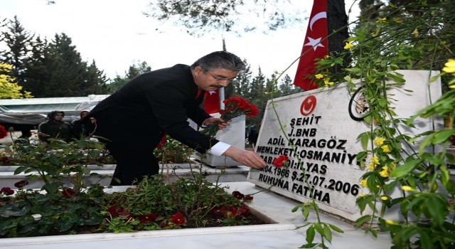 Deprem bölgesi Osmaniyede şehitler anıldı