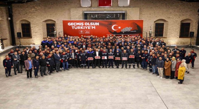 Deprem bölgesinde görevli personele Başkan Kavuştan teşekkür