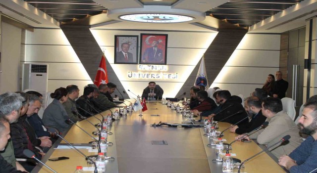 Deprem çalışmalarına destek veren personele teşekkür belgesi verildi
