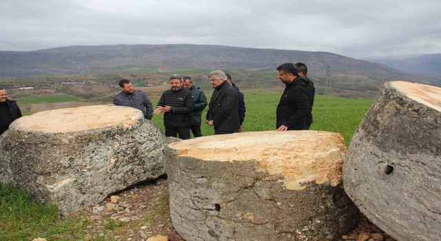 Depremde devrilen 2 bin 43 yıllık sütun Nisan ayında yeniden ayağa kalkacak