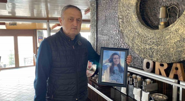 Depremde ölen personelinin anısını işletmesinde yaşatıyor