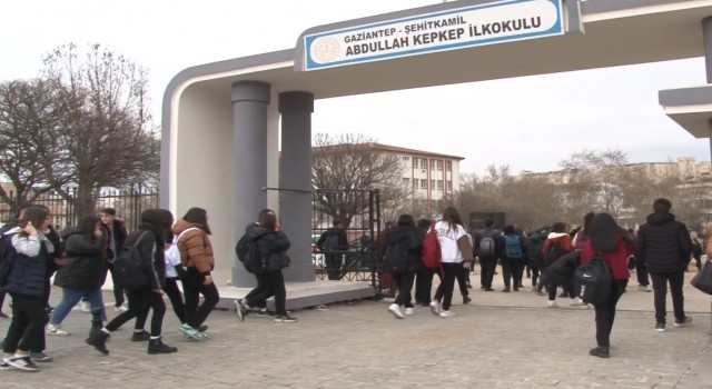 Depremden etkilenen Gaziantepte okullar açıldı