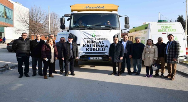 Depremden etkilenen üreticiler için bağışlanan yemler Eskişehirden yola çıktı