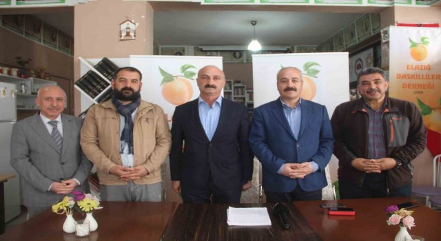 Depremden sonra tonlarca kayısı depoda kaldı: Elazığdan Şire Pazarı talebi
