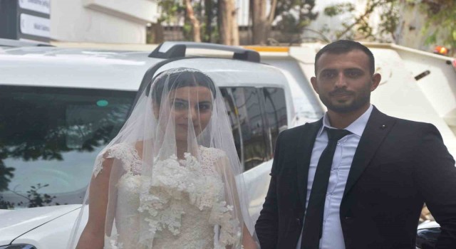 Depremzede çift Bodrumda dünya evine girdi