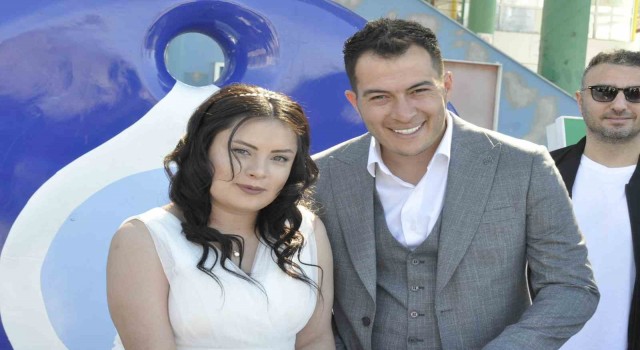 Depremzede çift, Fethiyede misafirlikte evlendi