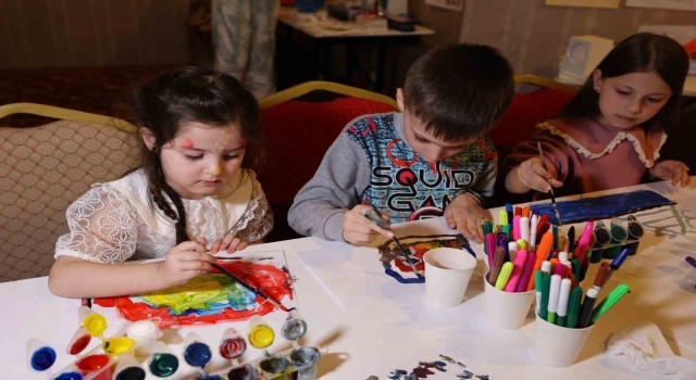 Depremzede çocuklar termal otelde misafir ediliyor