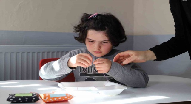Depremzedeler için en özel hediyeler