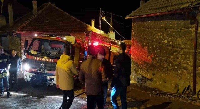 Derebucakta korkutan ev yangını