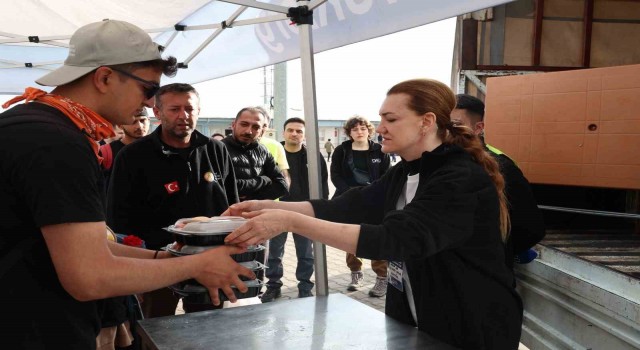 DEÜ Adıyamanda depremin yaralarını sarıyor