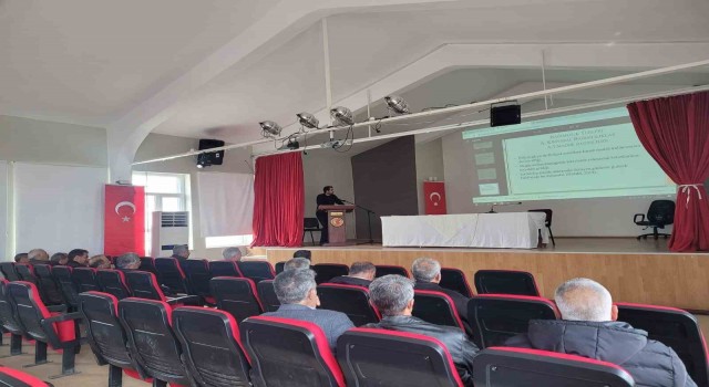 Diclede muhtarlara yönelik aile okulu kursu düzenlendi