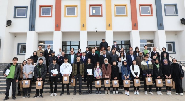Dilovası Belediyesinden öğrencilere YKS ücreti desteği