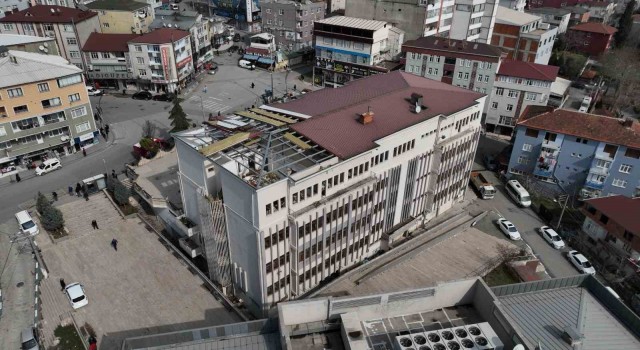 Dilovasında belediye binası yıkılıyor, kent meydanı heyecanı başlıyor