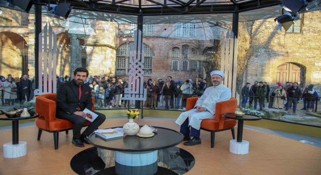 Diyanet İşleri Başkanı Erbaş, TRT 1de Ramazan Sevinci programına katıldı