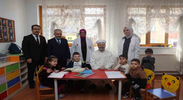 Diyanet İşleri Başkanı Erbaştan Keçiören “İyilik Çarşısı”na ziyaret