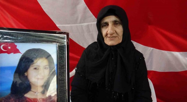 Diyarbakırda ailelerin evlat nöbeti bin 290 gündür devam ediyor