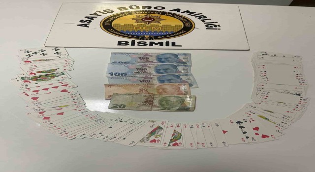 Diyarbakırda kumar oynatan 4 kişiye 17 bin lira para cezası