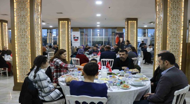 Diyarbakırda şehit ve gazi ailelerine iftar verildi