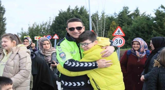 Down sendromlu çocuklar Deprem ve Trafik Eğitim Parkında keyifli vakit geçirdi