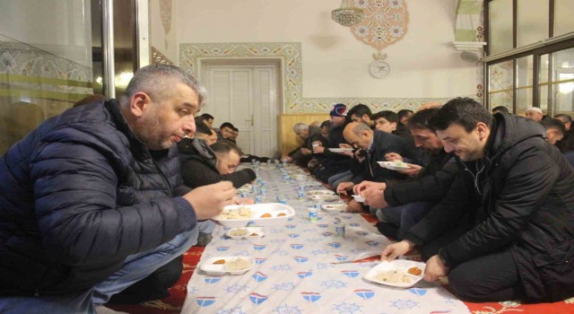 Düzcede asırlık kandil geleneği