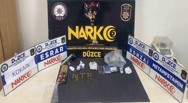 Düzcede uyuşturucu satıcılarına baskın