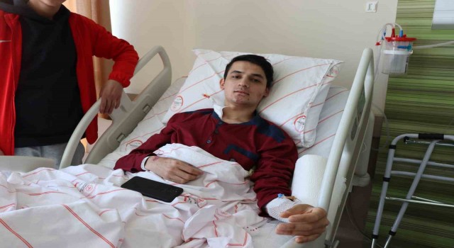 Ebrar Sitesinde dehşeti yaşayan depremzede o anları anlattı: Kendimi 3-4 saniye içerisinde enkaz altında buldum”