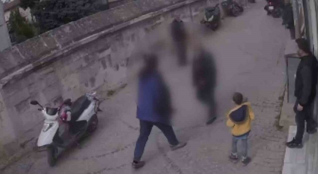 Edirnede çocukların gözü önünde bir kişiyi yaralayan zanlı tutuklandı