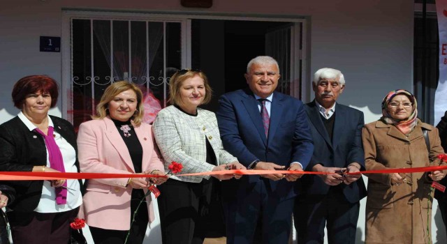 Efelerde 5inci Hanımevi düzenlenen tören ile kapılarını açtı