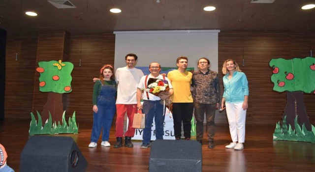 Efelerden depremzede çocuklara moral oyunu