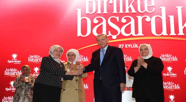 Efsane Başkan Demet Pilevneli, AK Partiden milletvekili aday adaylığı başvurusunda bulundu