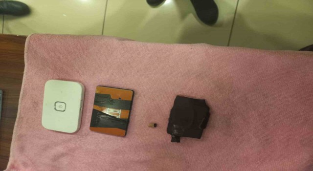 Ehliyet sınavında kopya düzeneğiyle yakalandı