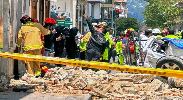 Ekvadorda 6,7 büyüklüğündeki depremde 14 kişi öldü